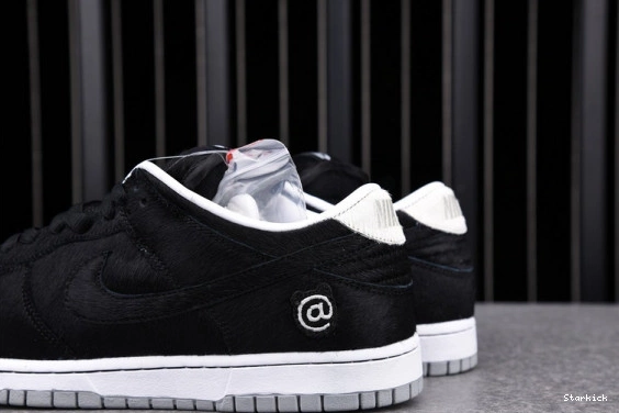 Dunk SB Nike Low Medicom Toy CZ5127-001 (2020) 0918